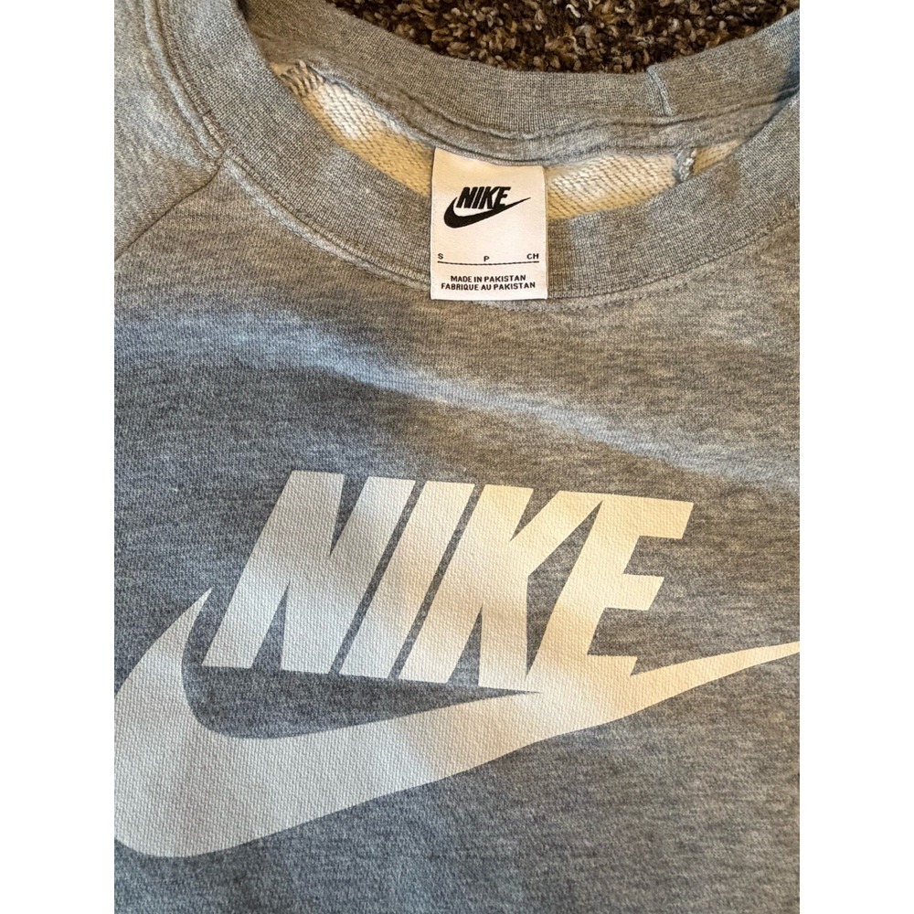 Nike Grey Women's Crewneck Sweatshirt Small Long Sleeve - Picture 3 of 5